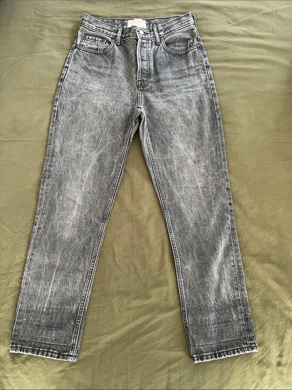 Everlane Women’s The Cheeky Jean -26 Regular 90s Washed Black Straight Leg Jeans